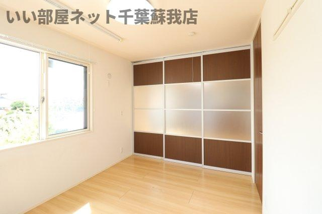 エクラシオールの洋室|落ち着いた色調の洋室です