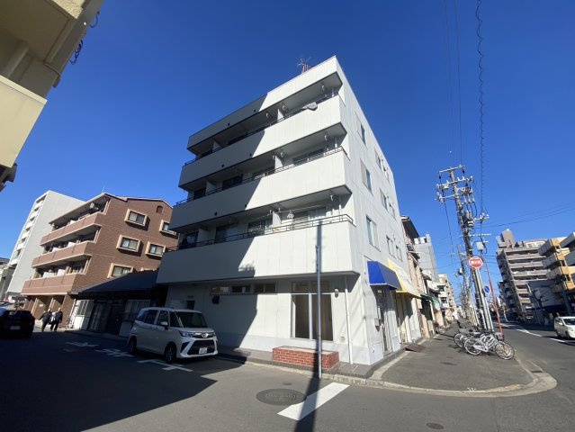 コーポ躍場の外観