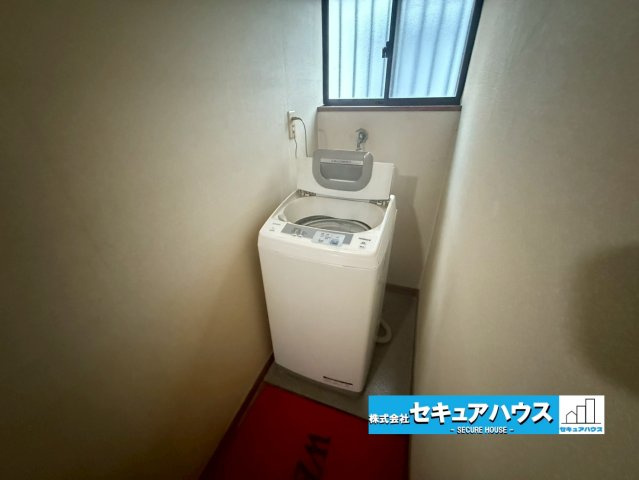 豊橋市飯村北2丁目のその他|2階洗濯機置き場写真です。