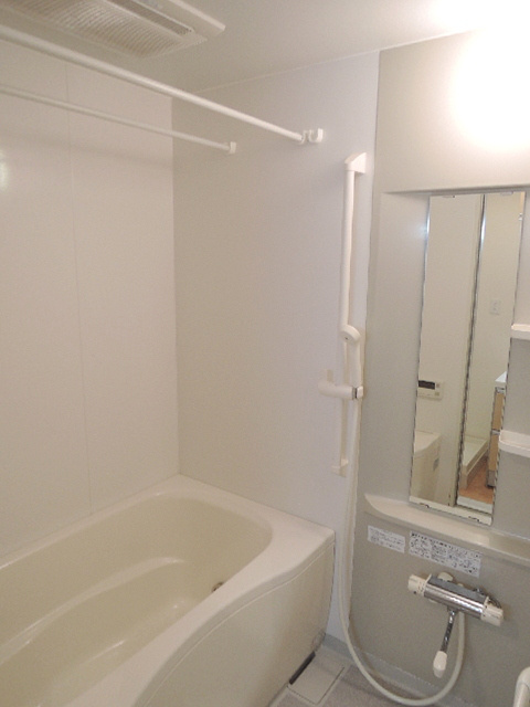 ローズマリナス由比ヶ浜の浴室