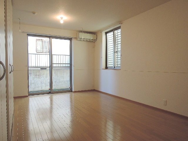 ローズマリナス由比ヶ浜の居間・リビング