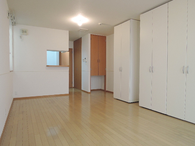 ローズマリナス由比ヶ浜の洋室