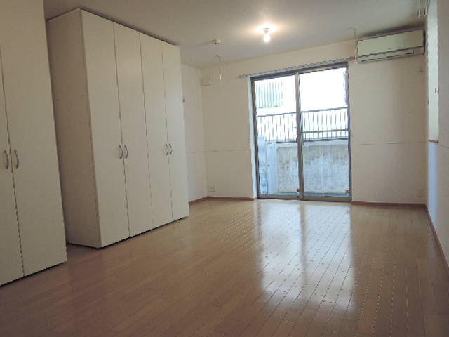 ローズマリナス由比ヶ浜の洋室