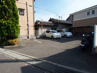 【駐車場】 | アムール福