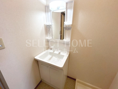 【独立洗面台】 | ハイウッズ針崎 | 独立洗面台、小物を置くことができて便利です