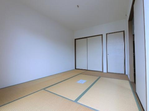 コンフォール香椎B棟の居間・リビング|寝室