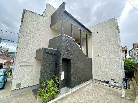 福岡市東区香椎駅前３丁目のアパートの外観|外観写真（昼）