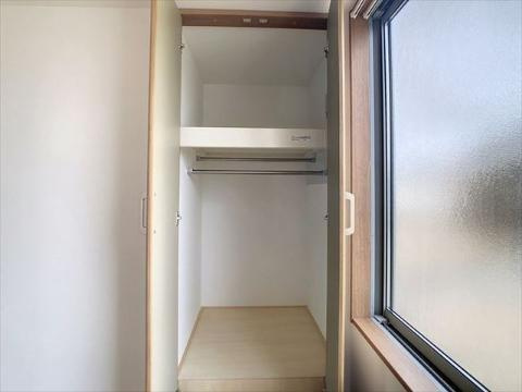 ブライトパティオ新宮の収納|クローゼット