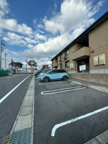 グレイスコートの駐車場