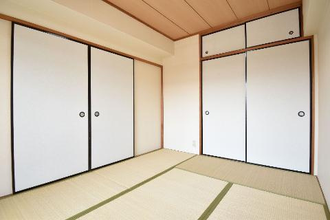 箱崎アーバンエクセル37の居間・リビング|寝室
