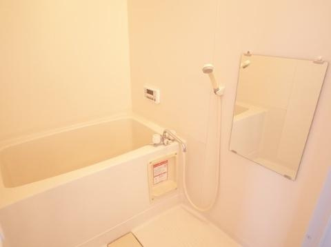 福岡市東区美和台新町のアパートの浴室|バス