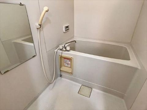 福岡市東区美和台新町のアパートの浴室|バス