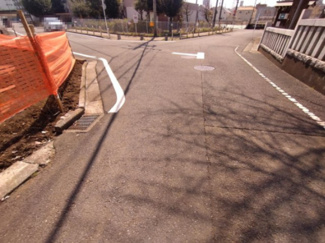 【前面道路含む現地写真】