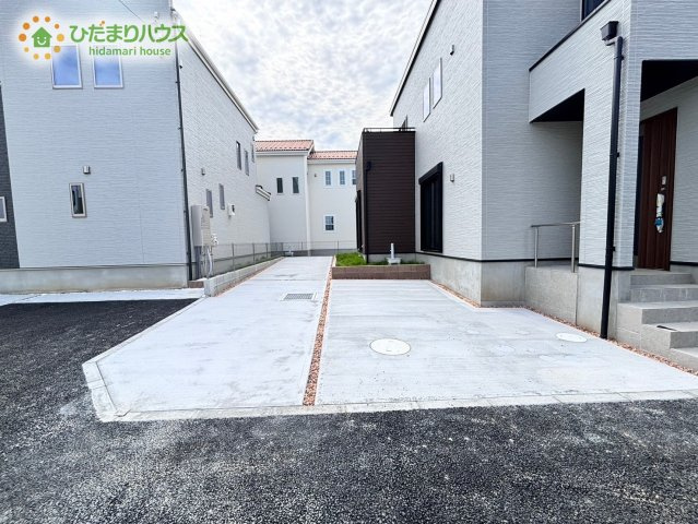 行田市宮本　中古一戸建て　いろどりアイタウン　05の駐車場|駐車3台可能！！
カーライフも楽しめちゃう♪