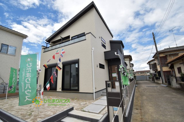 行田市谷郷3丁目　中古一戸建て　いろどりアイタウン　01の外観|デザイナーズのようなお洒落な外観です(^^♪