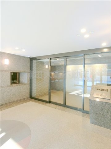 ルーブル蒲田十番館のエントランス|防犯カメラTVモニター付オートロック　エントランス　