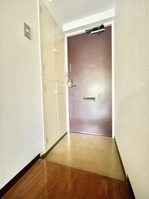 呉セントラルタワーの玄関