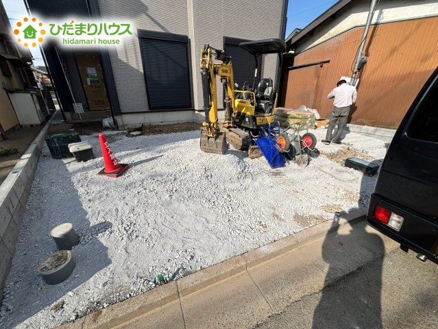 行田市天満　新築一戸建て　グラファーレ　01の駐車場