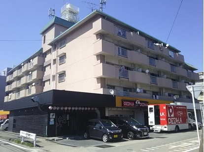 清原ビルの外観