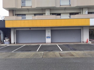 清原ビルの外観