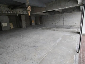 清原ビルの内装