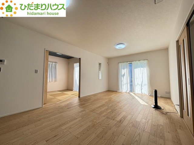 行田市藤原町　中古一戸建て　タマタウン　09の居間・リビング