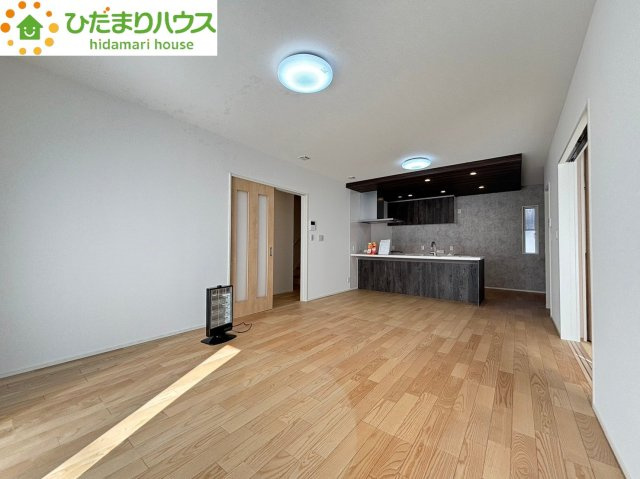 行田市藤原町　中古一戸建て　タマタウン　09の居間・リビング