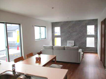 広島市佐伯区千同1丁目　新築一戸建て(全2棟)の居間・リビング