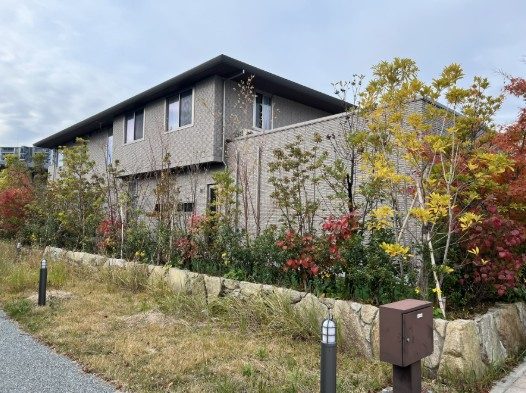 香椎照葉7丁目戸建ての外観|開放感あふれる四方角地邸宅