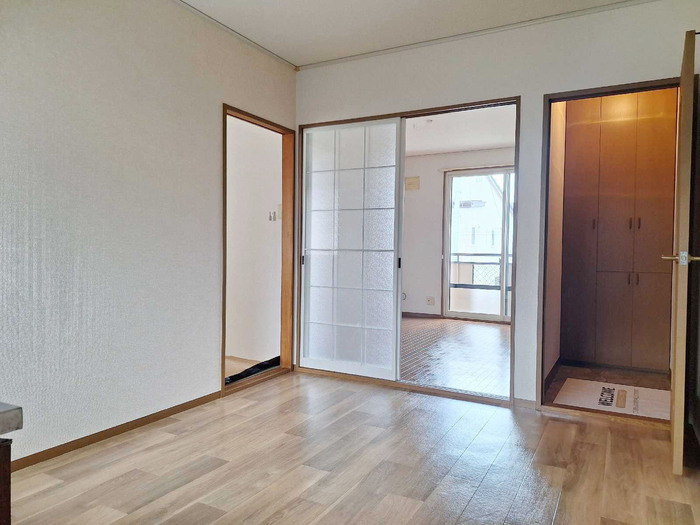 ロイヤルストーク　Ａの洋室