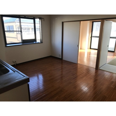 【居間・リビング】 | マリエンベルグ | ゆったり過ごせる居間です