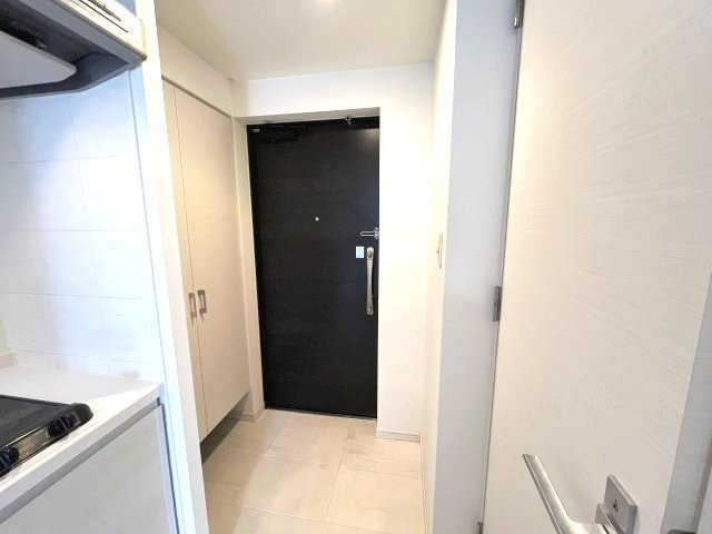 S-RESIDENCE新大阪WESTの玄関