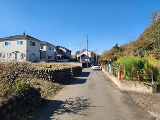 高崎市棟高町売土地の前面道路含む現地写真