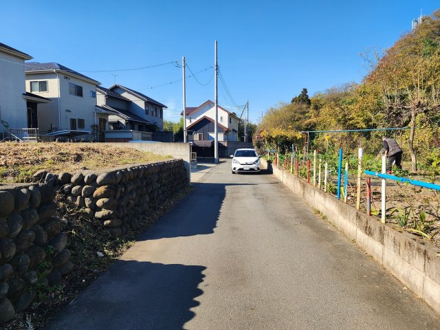 高崎市棟高町売土地の前面道路含む現地写真
