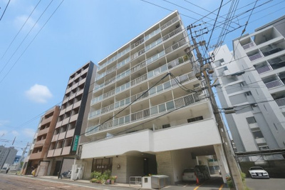 【外観】 | 【上質リノベ】ハイツ西翠苑 | 【資料には掲載していない情報】
物件の陽当りや通風・仕様設備やお部屋の大きさの比較、
近隣・周辺環境や街並みなど、資料には掲載していない情報が
現地にはたくさんあります。是非ご確認ください。