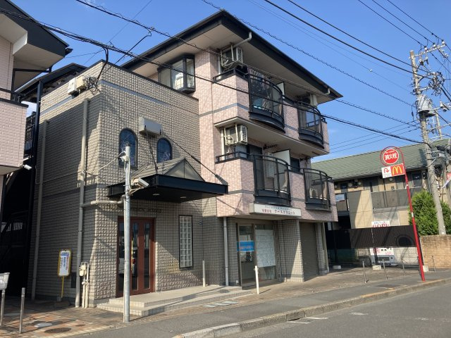 小金井市東町４丁目の賃貸マンションの外観