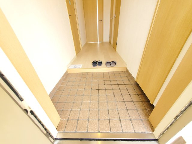 エステート吉田の玄関