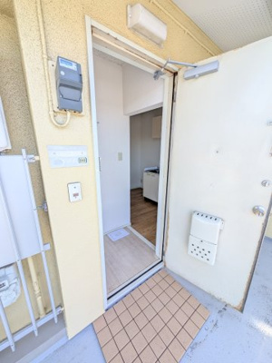 【エントランス】 | メゾン高部B