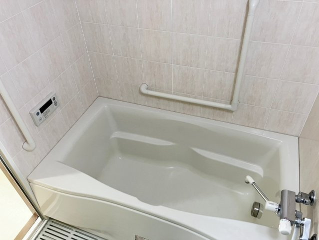 ロイヤルガーデン宇多津四番丁の浴室|コンパクトで使いやすいお風呂です