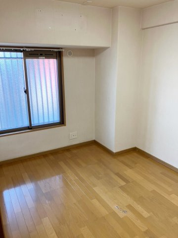 ロイヤルガーデン宇多津四番丁の洋室|個人の部屋や寝室として使える洋室です