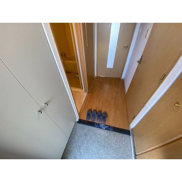 豊里セレニテの玄関