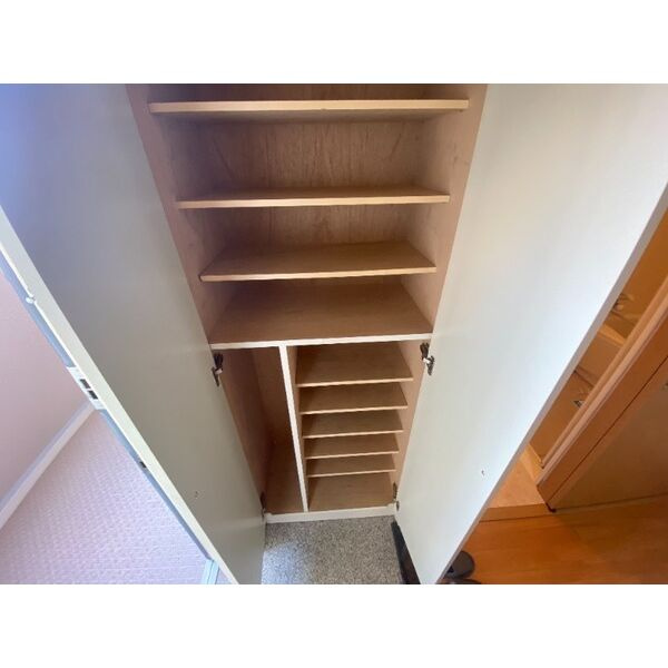 豊里セレニテの収納