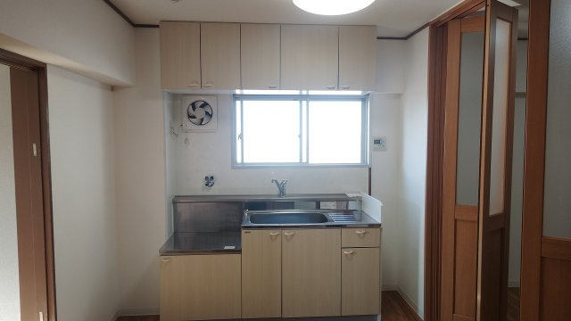 三陽南マンションのキッチン