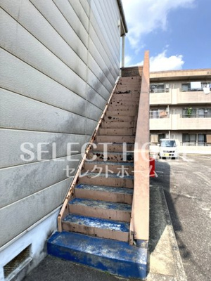 【エントランス】 | シティ丸和 | 落ち着いたエントランスです