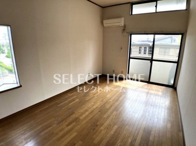 【居間・リビング】 | シティ丸和 | こちらの居間で趣味の時間をお楽しみください