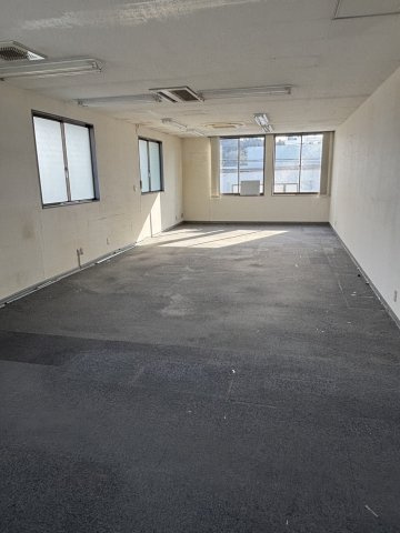 NKビルのロビー