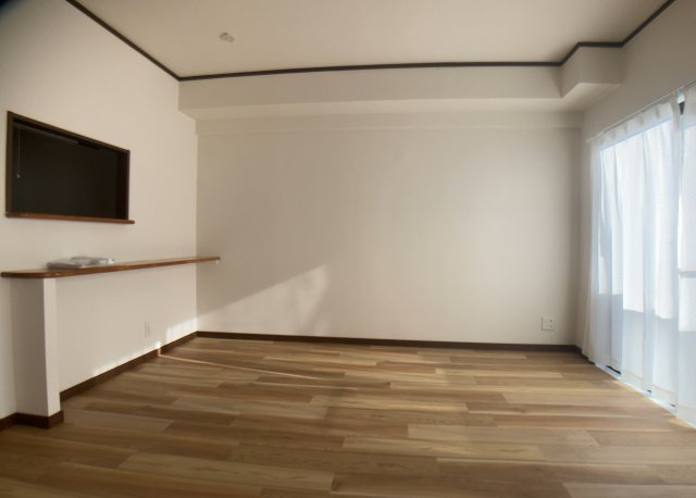 【ダイニング】 | レサージュ相模原壱番館 | ダイニングは、食事や家族の団らんスペースとしてだけではなく、ほかの用途としても使用することができます。ダイニングテーブルを置き、食事のためのスペースを作ることでリビングとの差別化を図ることができます。