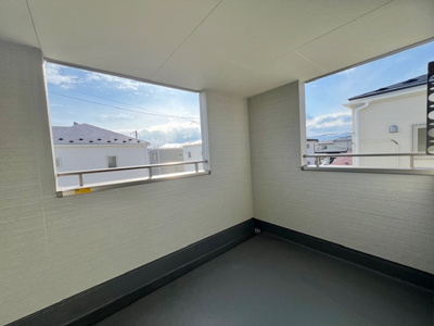 【その他】 | 西見前１１地割 | 日当たりが良いのでテーブルや椅子を置いてテラスにするのも◎