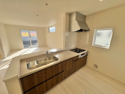 【キッチン】 | 西見前１１地割 | お手入れが楽ちんなシステムキッチンです。