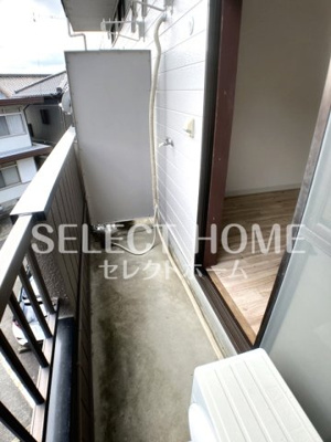 【バルコニー】 | メゾンクレール | バルコニーからの眺めを楽しみながら食事をしませんか